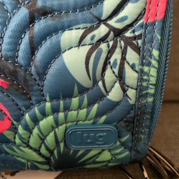 NEW Lug Splits XL Wristlet RFID Wallet - Flamingo Blue - Picture 4 of 10